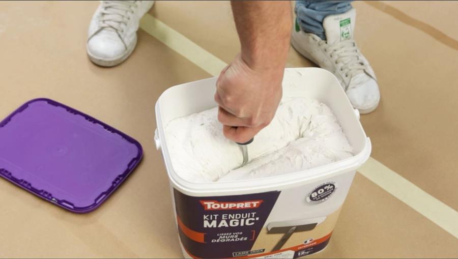 PRÉPAREZ VOS MURS POUR UNE NOUVELLE COUCHE DE PEINTURE