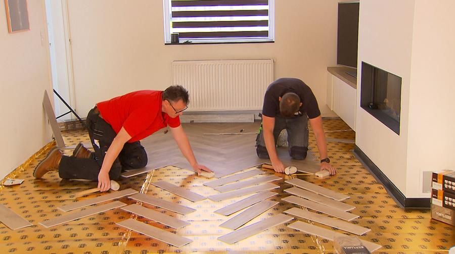 Un sol en chevrons, facile à installer soi-même