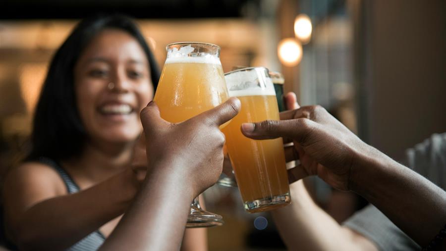 Contrôles supplémentaires concernant l'interdiction de vendre de l'alcool et du tabac aux mineurs
