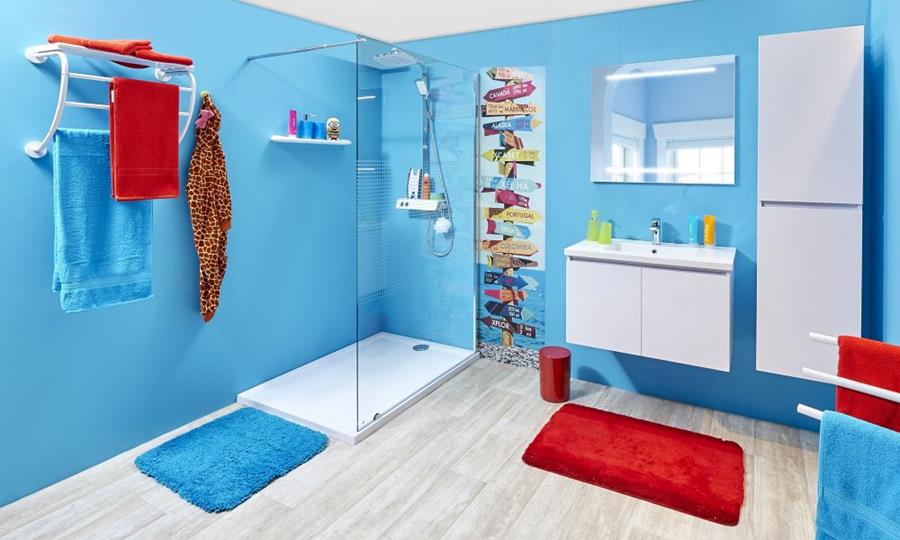 Le mobilier de salle de bains: plus petit, simple et moins chèr